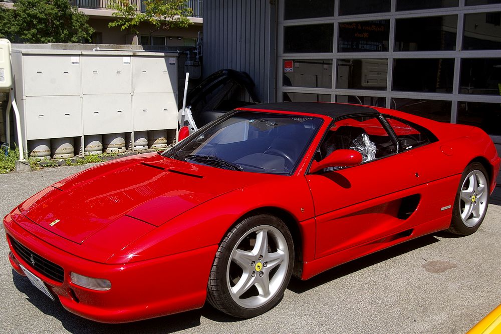 フェラーリF355のバンパー修理です | 板金・塗装専門店｜前田自動車.jp